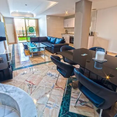 Aparthotel Banus Beach