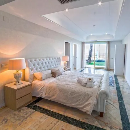 Banus Beach Aparthotel Marbella