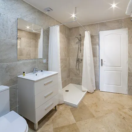 Banus Beach Aparthotel Marbella