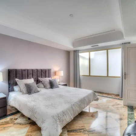 Aparthotel Banus Beach