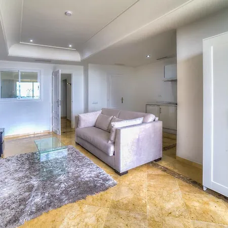 Banus Beach Aparthotel